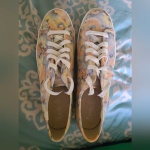 Like New Tie Dye Keds Size 11